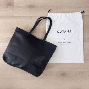 Cuyana Classic Leather Zipper Tote Black Pebbled Argentinian Leather Bag Luxury